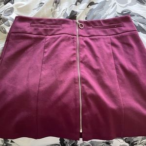Candies Maroon zip-up skirt size XL